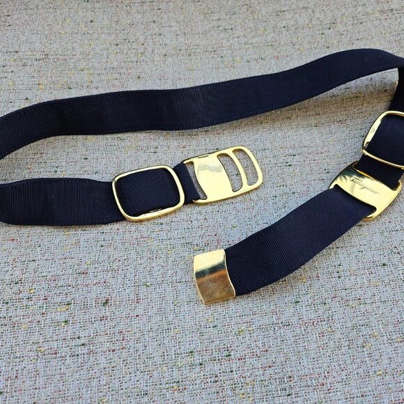 Salvatore Ferragamo Women Belt Navy Blue Canvas Gold Tone Hardware Italy Size S main image 6